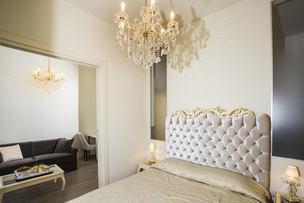 Boutique Hotel Villa Giulia Valmadrera Eksteriør billede