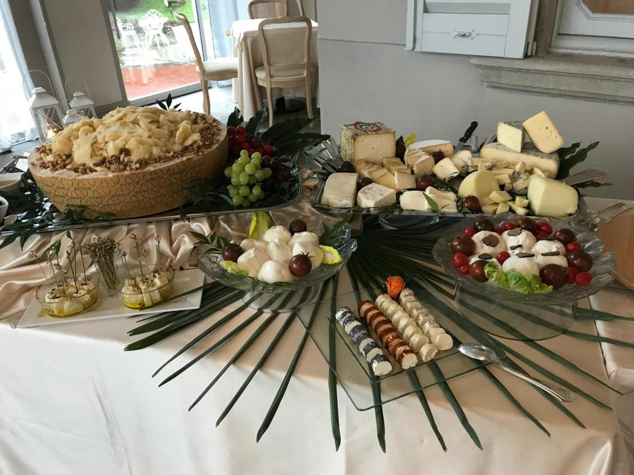 Boutique Hotel Villa Giulia Valmadrera Eksteriør billede